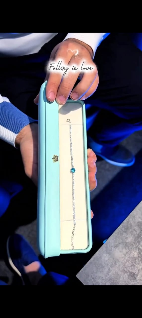 Elegant Blue Zirconia Bracelet β Perfect Gift for Her π