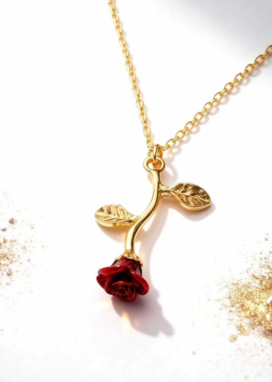 🌹 Elegant Red Rose Pendant Necklace