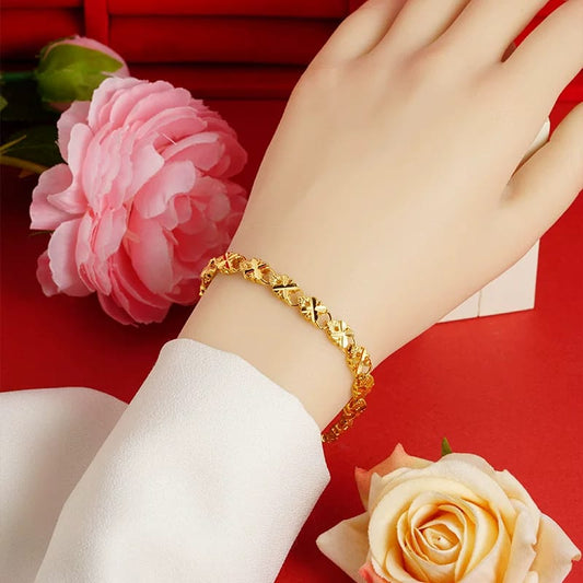 bracelet Shimmering Lucky Clover Heart Bracelet -  Luxury Charm