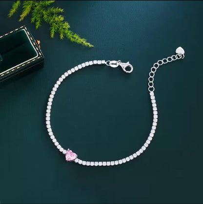 💖 Elegant Pink Heart Zirconia Bracelet – A Symbol of Love & Grace ✨